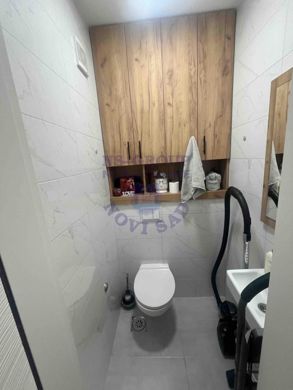 Slika 2 - Dvoiposoban, 53m2, Bulevar patrijarha Pavla (Somborski bulevar) Novi Sad, sa terasom, ima lift