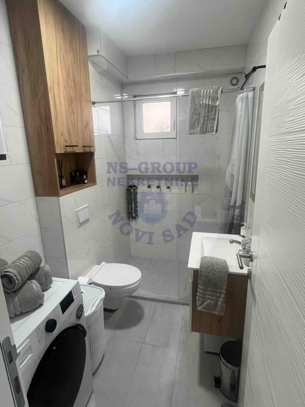 Slika 3 - Dvoiposoban, 53m2, Bulevar patrijarha Pavla (Somborski bulevar) Novi Sad, sa terasom, ima lift