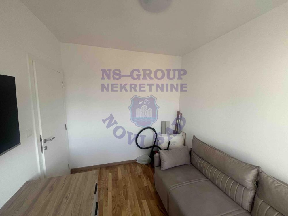 Slika 10 - Dvoiposoban, 53m2, Bulevar patrijarha Pavla (Somborski bulevar) Novi Sad, sa terasom, ima lift