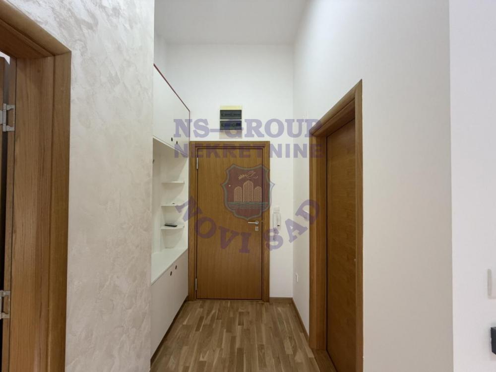 Slika 1 - Jednoiposoban, 32m2, Socijalno Novi Sad