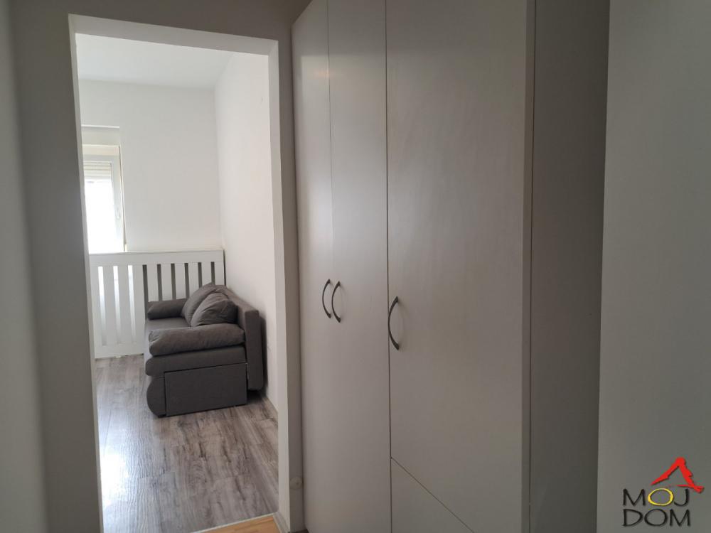 Slika 8 - Stan,NOVI SAD,BULEVAR,kv: 71, € 205800, ID: 1032103
