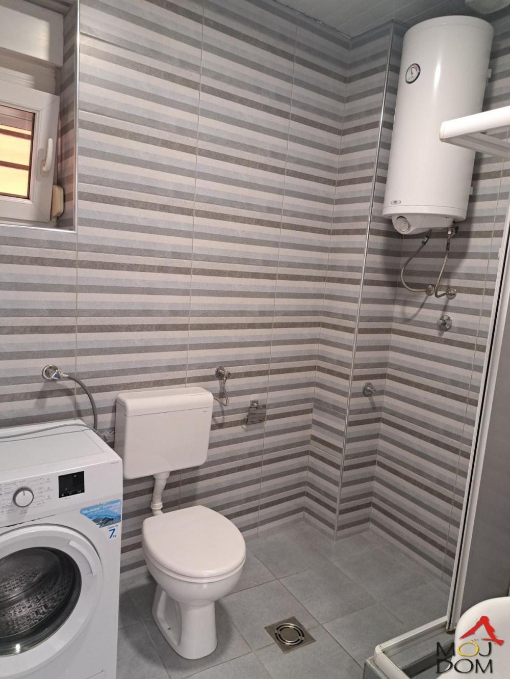 Slika 9 - Stan,NOVI SAD,BULEVAR,kv: 71, € 205800, ID: 1032103