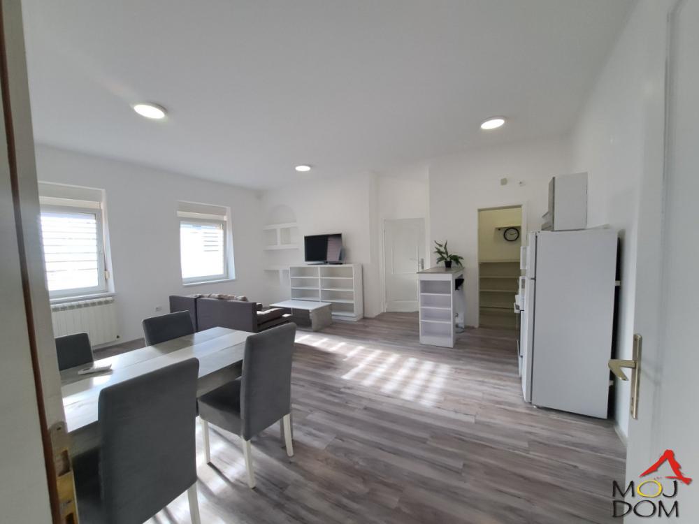 Slika 1 - Stan,NOVI SAD,BULEVAR,kv: 71, € 205800, ID: 1032103
