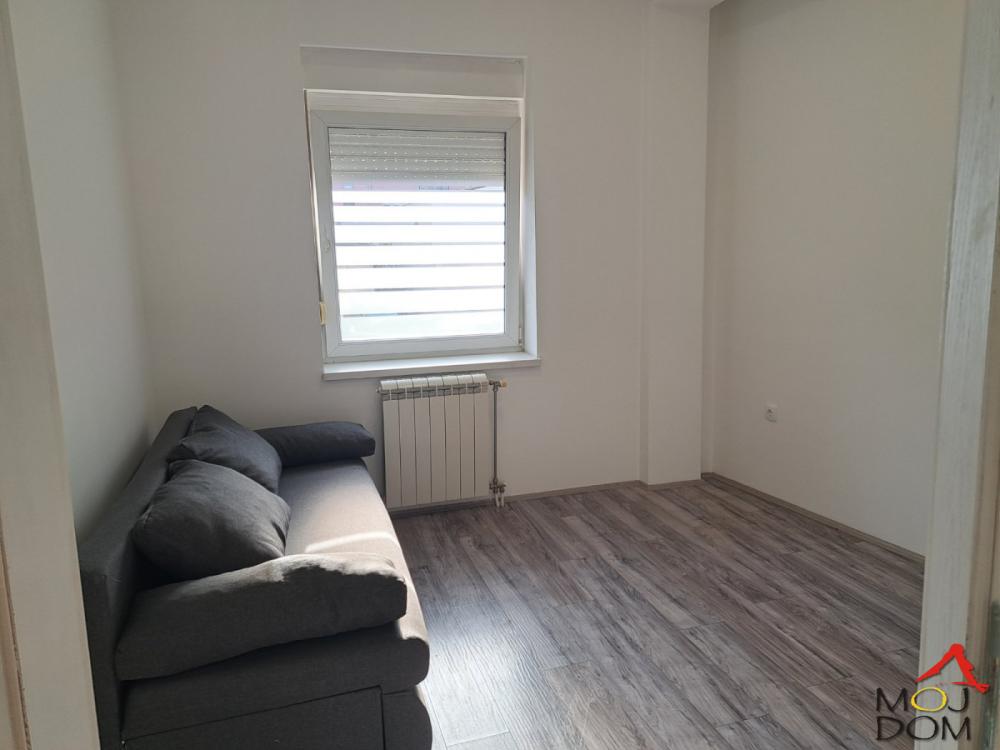 Slika 6 - Stan,NOVI SAD,BULEVAR,kv: 71, € 205800, ID: 1032103