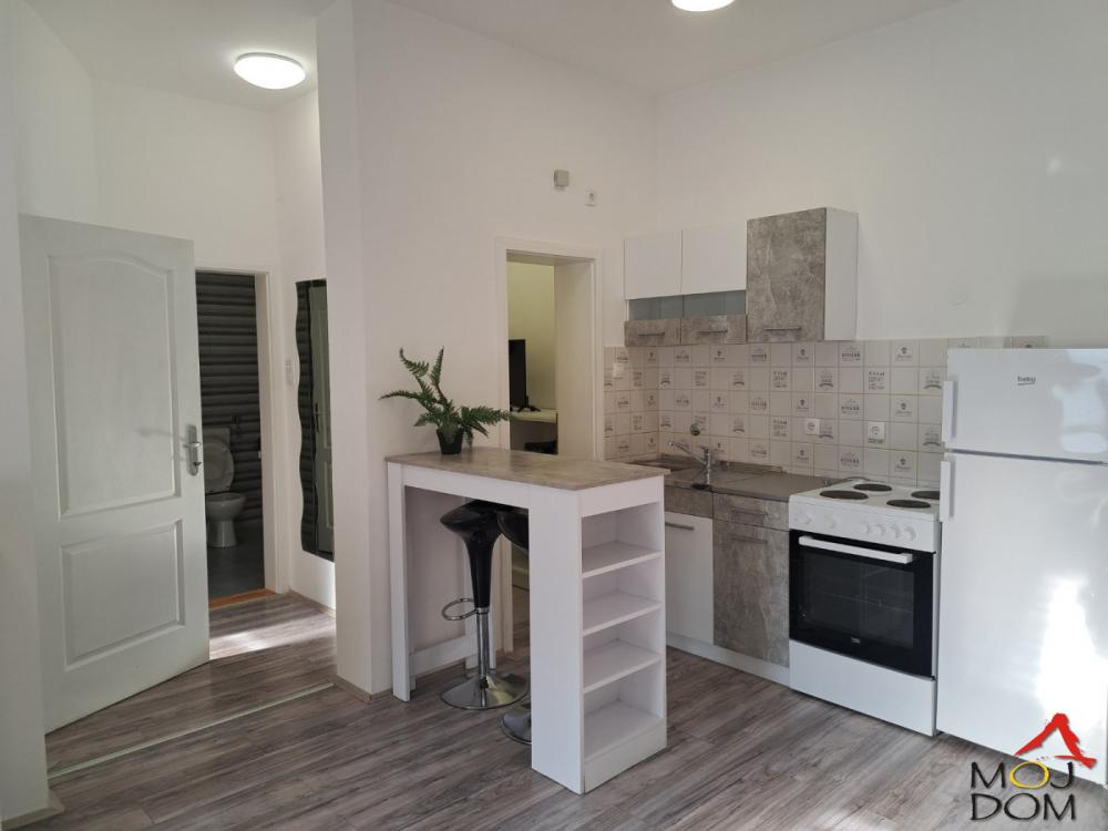 Slika 4 - Stan,NOVI SAD,BULEVAR,kv: 71, € 205800, ID: 1032103