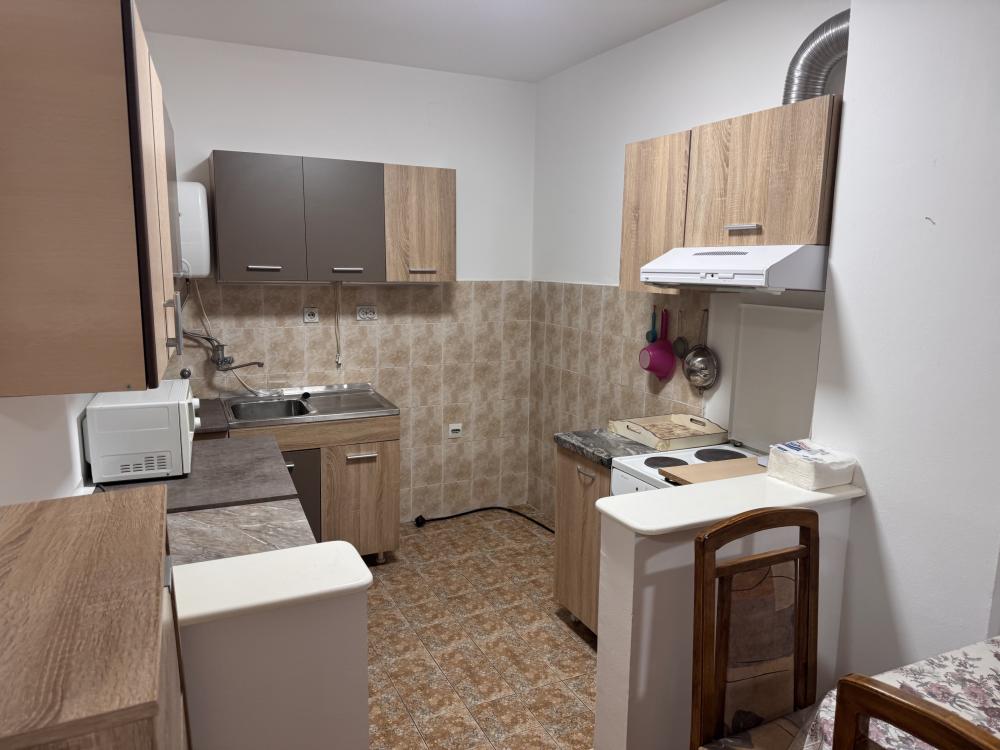 Slika 3 - CENTAR, ĆIRPANOVA, 33m2, USELJIV OD 1. JULA