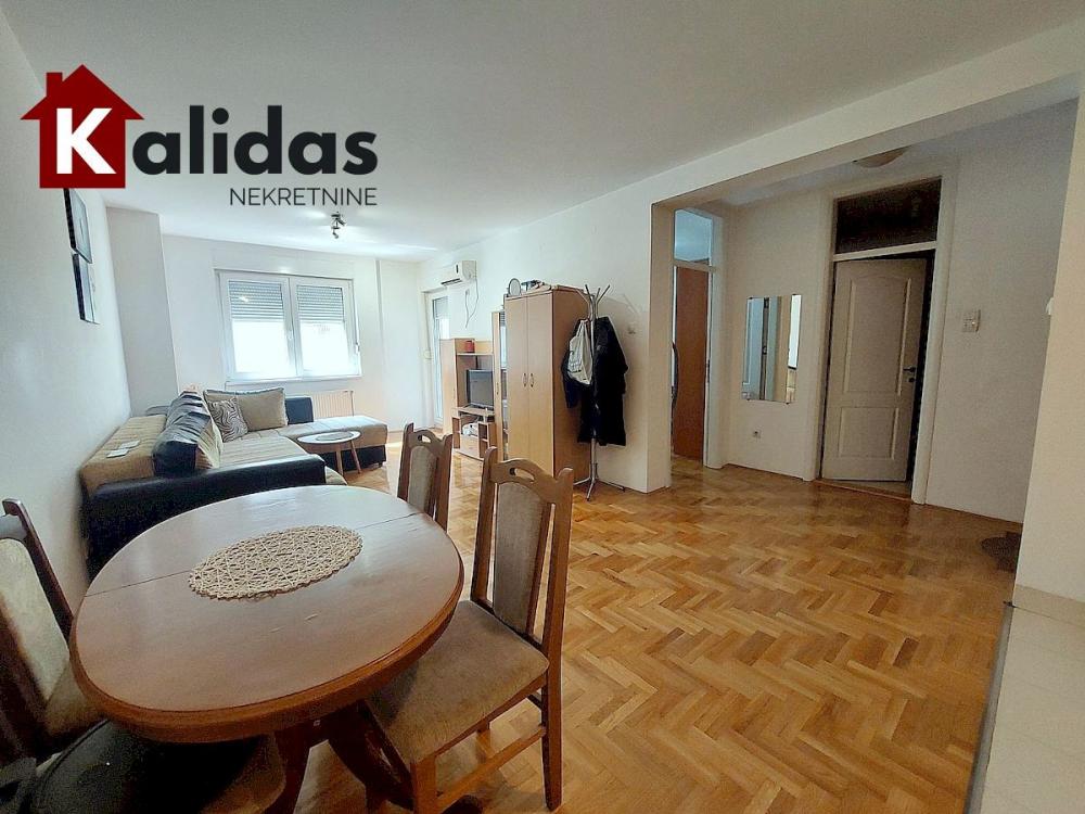 Slika 4 - Stan,NOVI SAD,CENTAR,kv: 45, € 164280, ID: 1008863