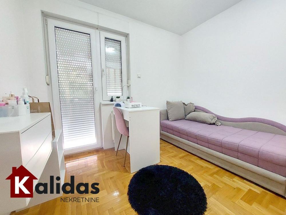 Slika 8 - Stan,NOVI SAD,CENTAR,kv: 45, € 164280, ID: 1008863