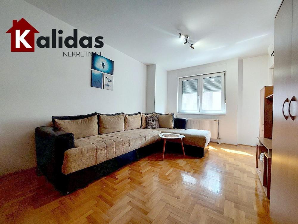 Slika 3 - Stan,NOVI SAD,CENTAR,kv: 45, € 164280, ID: 1008863