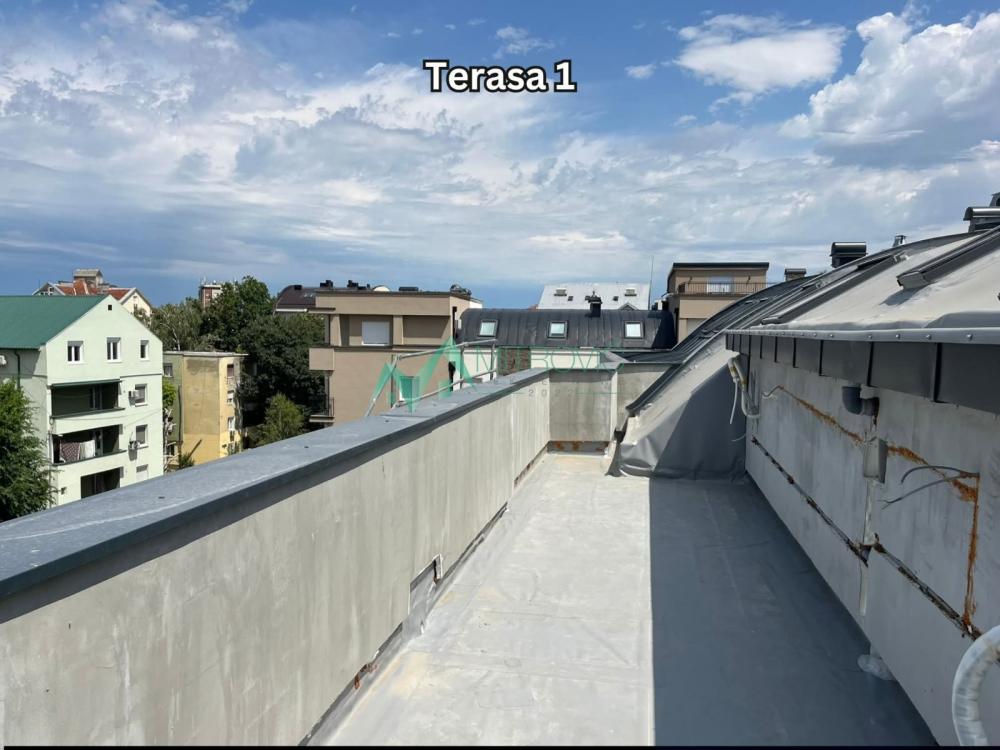 Slika 6 - Grbavica petosoban penthaus sa dve terase   