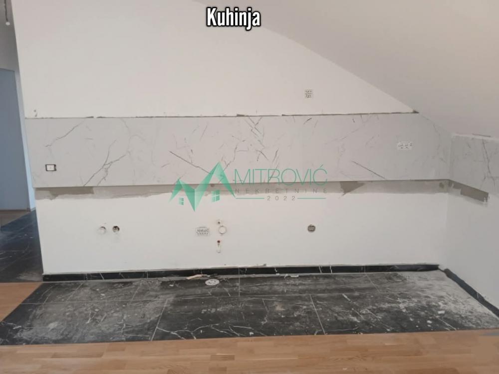 Slika 8 - Grbavica petosoban penthaus sa dve terase   