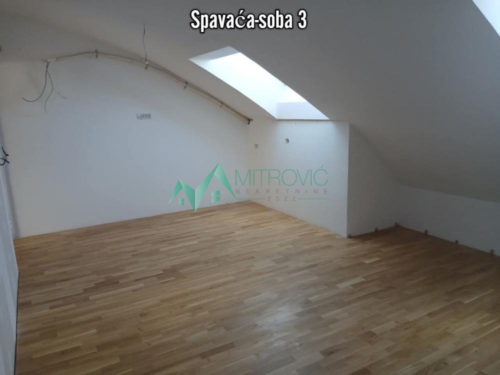Slika 7 - Grbavica petosoban penthaus sa dve terase   