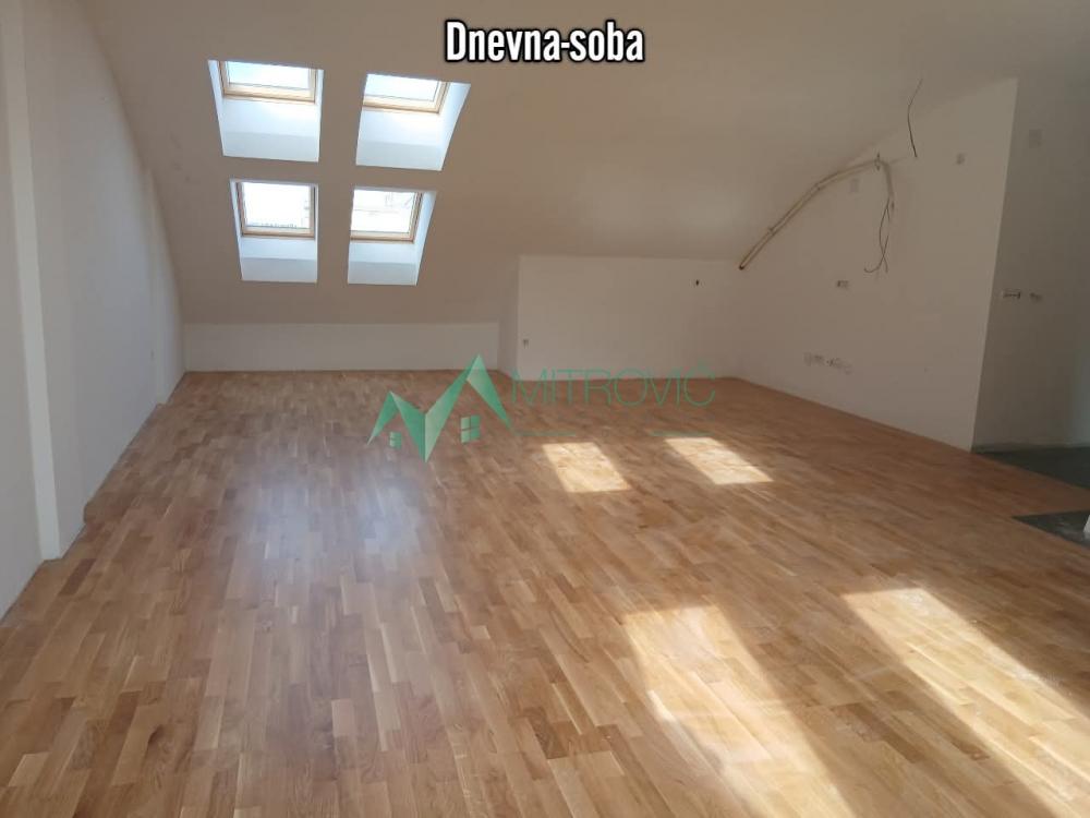 Slika 10 - Grbavica petosoban penthaus sa dve terase   