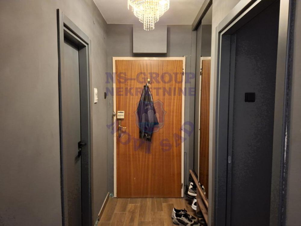 Slika 10 - 570869-Odličan dvosoban stan na Bulevaru Oslobođenja