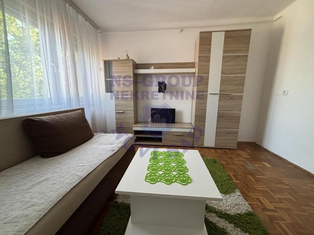 Slika 3 - 573323-Na prodaju renovirana garsonjera