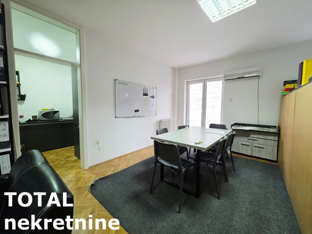 Slika 1 - Stan,NOVI SAD,CENTAR,kv: 73.00, € 292000, ID: 1102780