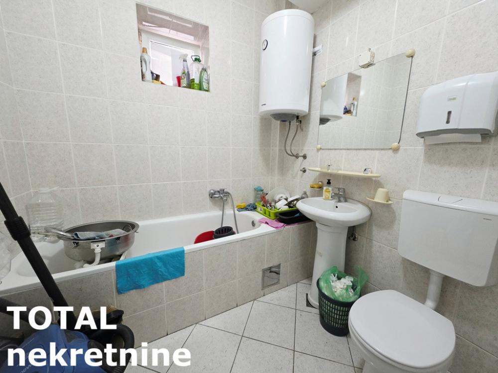 Slika 8 - Stan,NOVI SAD,CENTAR,kv: 73.00, € 292000, ID: 1102780