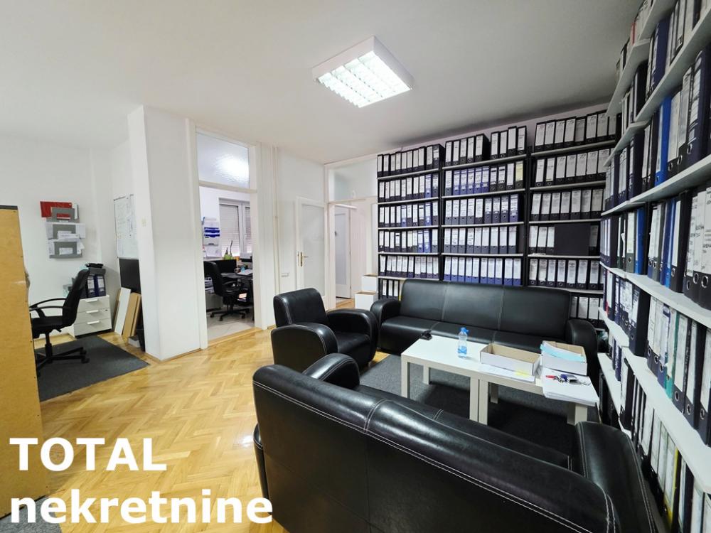 Slika 3 - Stan,NOVI SAD,CENTAR,kv: 73.00, € 292000, ID: 1102780