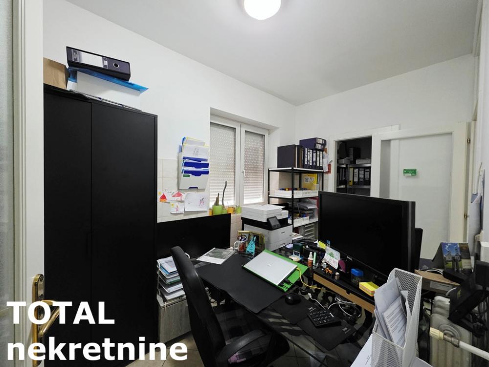 Slika 4 - Stan,NOVI SAD,CENTAR,kv: 73.00, € 292000, ID: 1102780