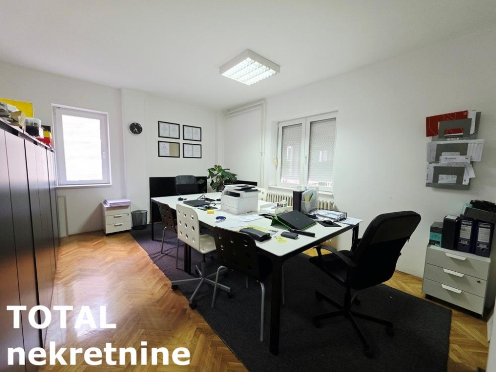 Slika 2 - Stan,NOVI SAD,CENTAR,kv: 73.00, € 292000, ID: 1102780