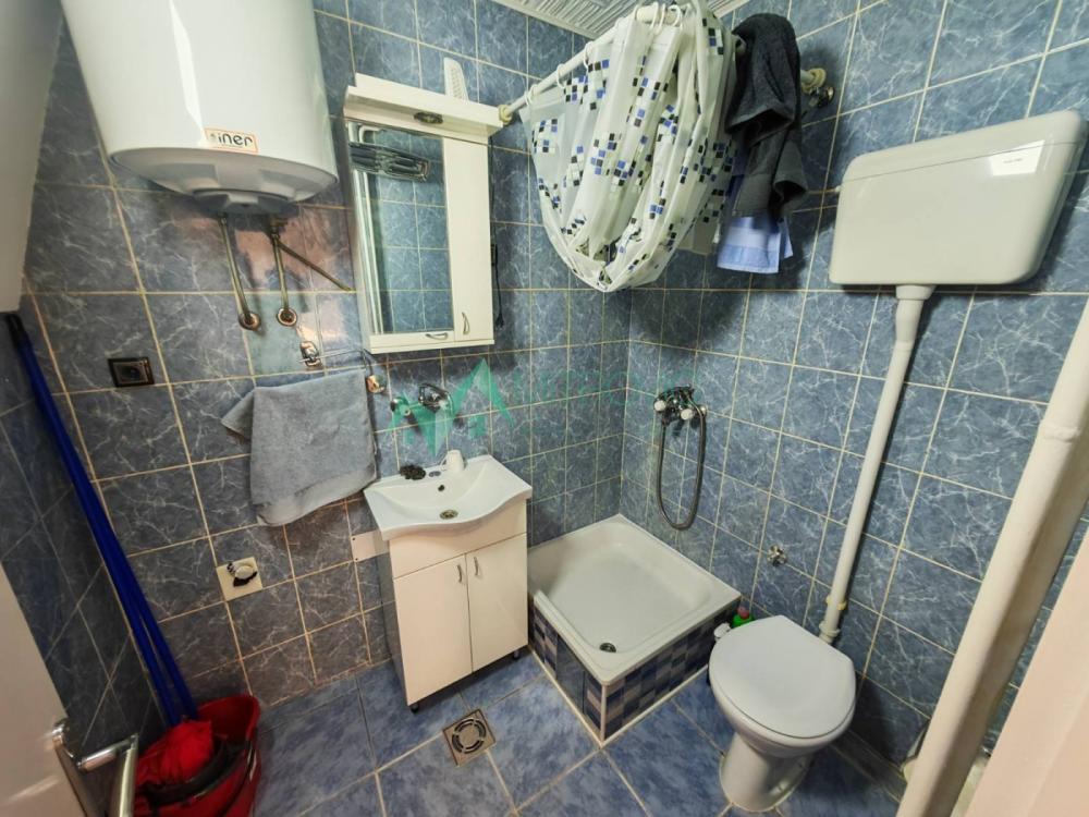 Slika 10 - Bulevar, useljiv i opremljen stan. 13m2. 