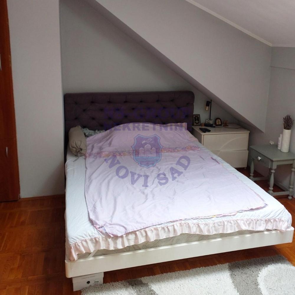 Slika 5 - 572958-Na prodaju kompletno namešten troiposoban stan na Novoj Detelinari