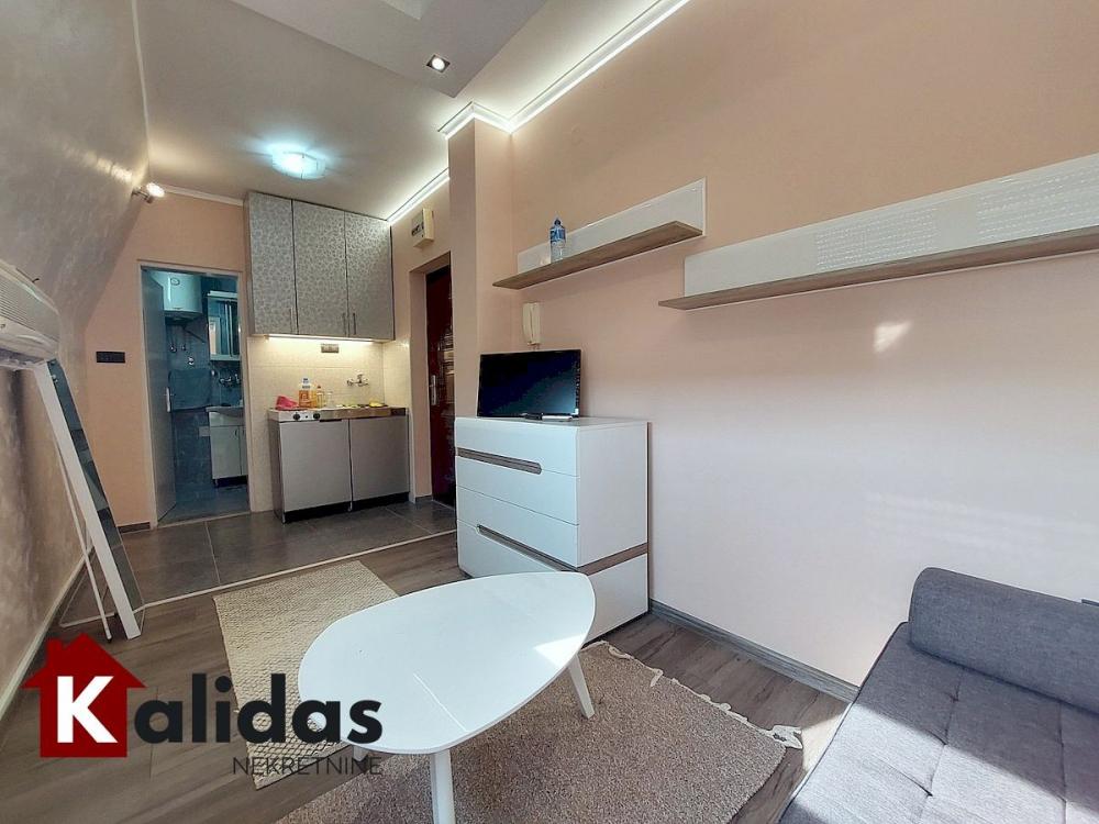 Slika 5 - Stan,NOVI SAD,BULEVAR,kv: 13, € 41200, ID: 1008852