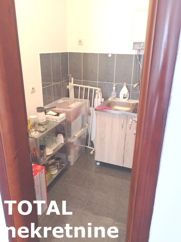 Slika 4 - Stan,NOVI SAD,BULEVAR,kv: 28.00, € 113000, ID: 1102838