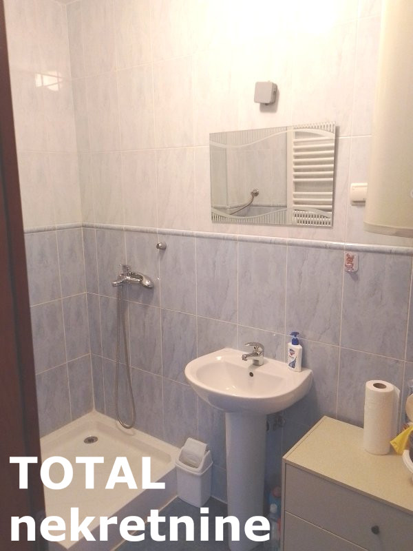 Slika 9 - Stan,NOVI SAD,BULEVAR,kv: 28.00, € 113000, ID: 1102838