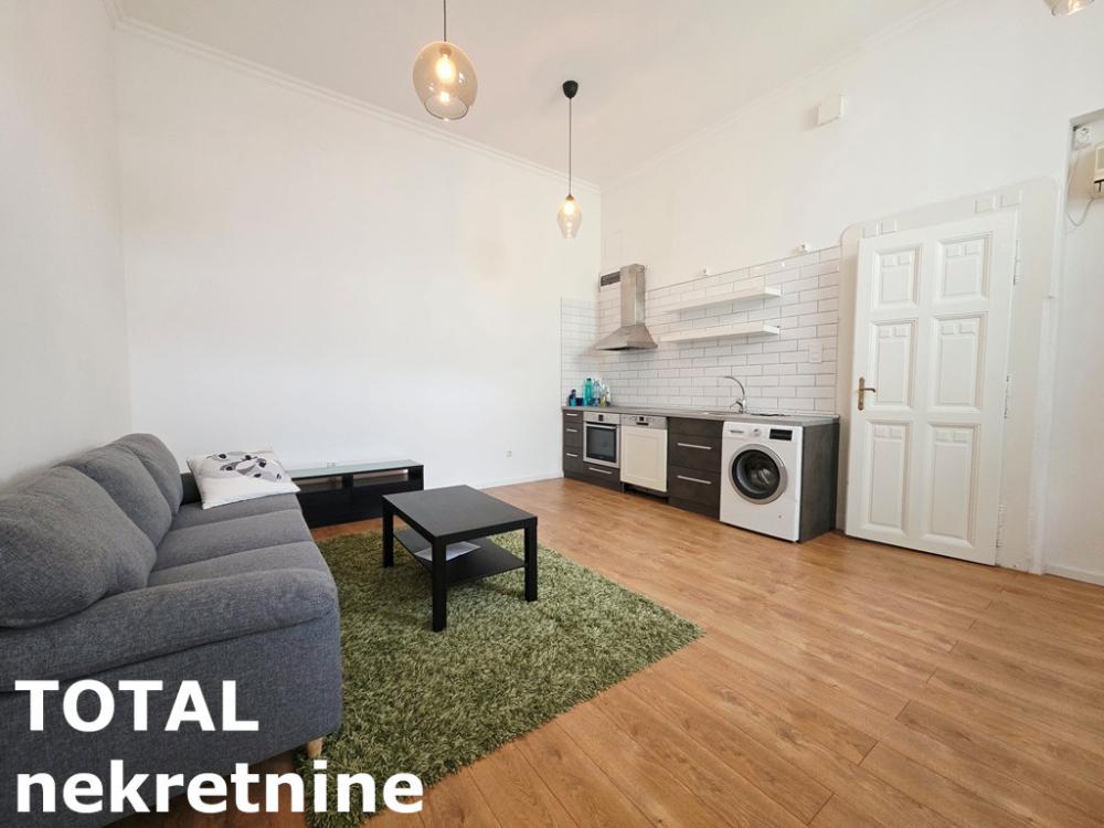 Slika 3 - Stan,NOVI SAD,CENTAR,kv: 44.00, € 150000, ID: 1102822