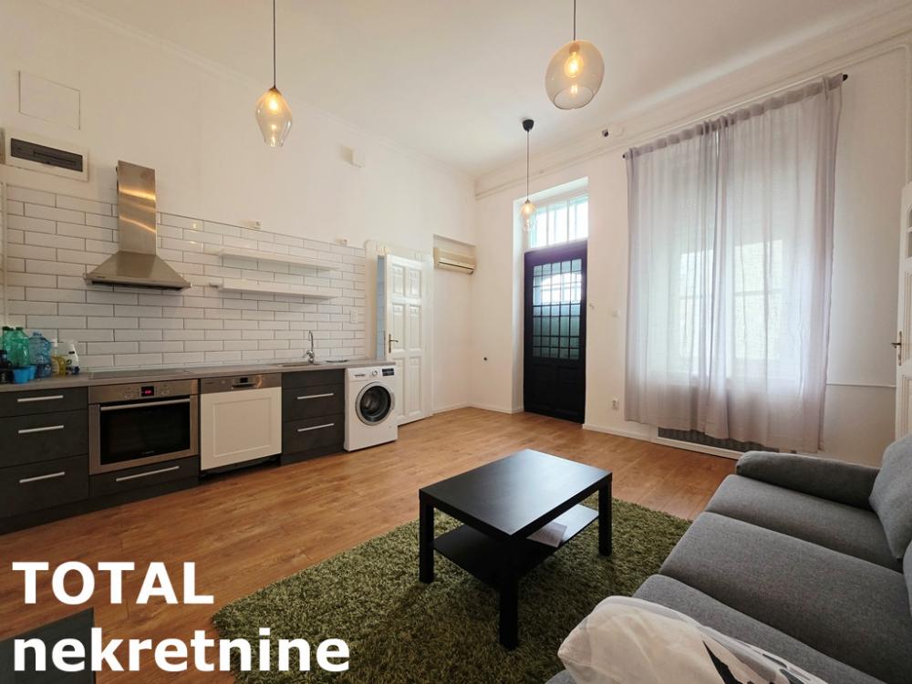 Slika 1 - Stan,NOVI SAD,CENTAR,kv: 44.00, € 150000, ID: 1102822