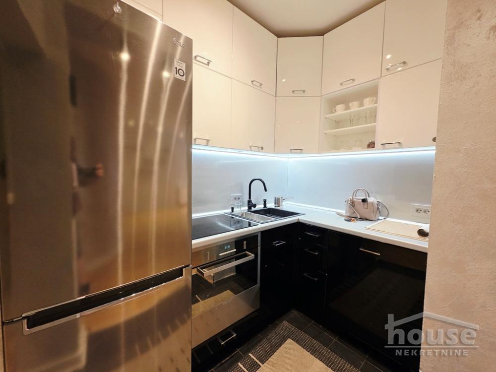 Slika 3 - Stan,NOVI SAD,CENTAR,kv: 46.00, € 161000, ID: 1065969