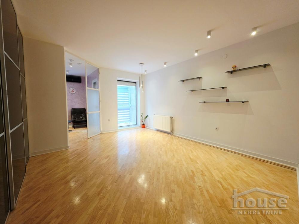 Slika 1 - Stan,NOVI SAD,CENTAR,kv: 46.00, € 161000, ID: 1065969