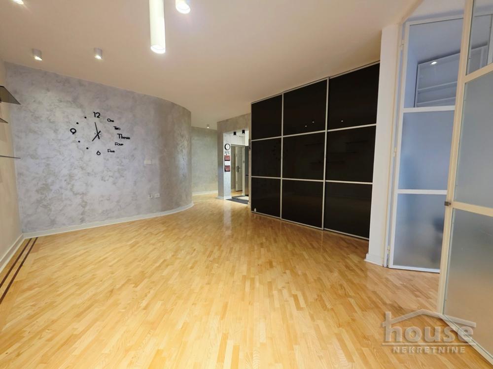 Slika 2 - Stan,NOVI SAD,CENTAR,kv: 46.00, € 161000, ID: 1065969