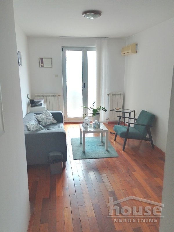 Slika 1 - Stan,NOVI SAD,BULEVAR,kv: 28.00, € 113000, ID: 1065992