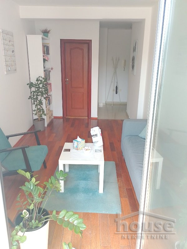 Slika 4 - Stan,NOVI SAD,BULEVAR,kv: 28.00, € 113000, ID: 1065992