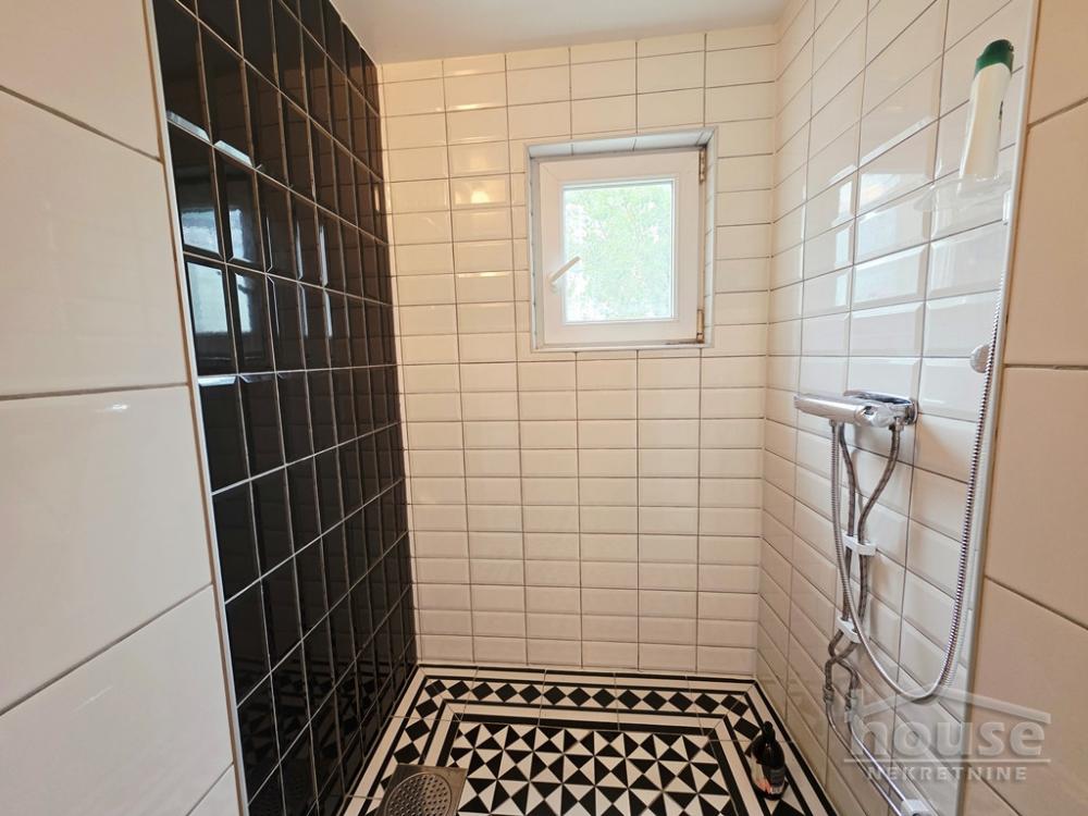 Slika 8 - Stan,NOVI SAD,CENTAR,kv: 44.00, € 150000, ID: 1065976