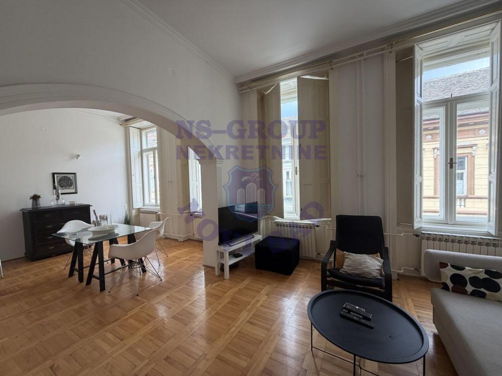 Slika 2 - Salonski stan u samom srcu grada u pešakoj zoni š. 573910. 