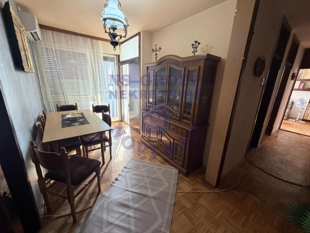 Glavna slika -Odlican stan na Bulevaru Oslobodjenja 