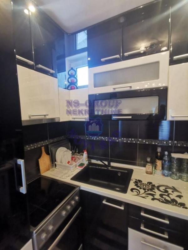 Slika 4 - Odličan, namešten, uknjižen trosoban sa predivnim pogledom. 
