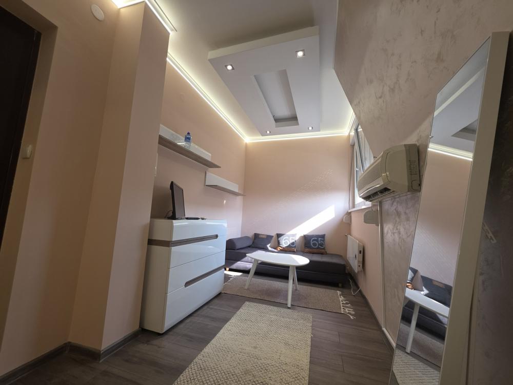 Slika 4 - Stan,NOVI SAD,BULEVAR,kv: 13.00, € 41200, ID: 1059586