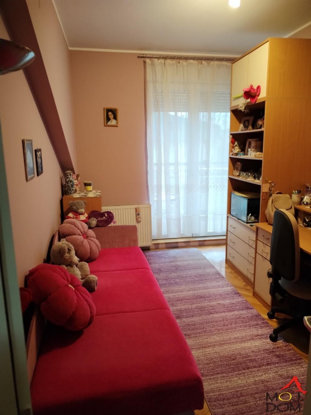 Slika 7 - Stan,NOVI SAD,SAJAM,kv: 104, € 292700, ID: 1031642