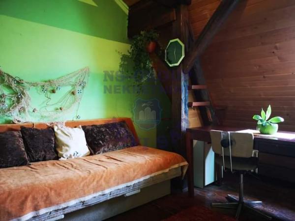 Slika 1 - Petosoban, 105m2, Adamovićevo naselje Novi Sad, sa terasom