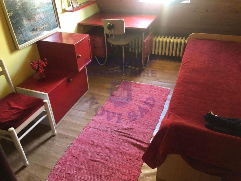 Slika 7 - Petosoban, 105m2, Adamovićevo naselje Novi Sad, sa terasom