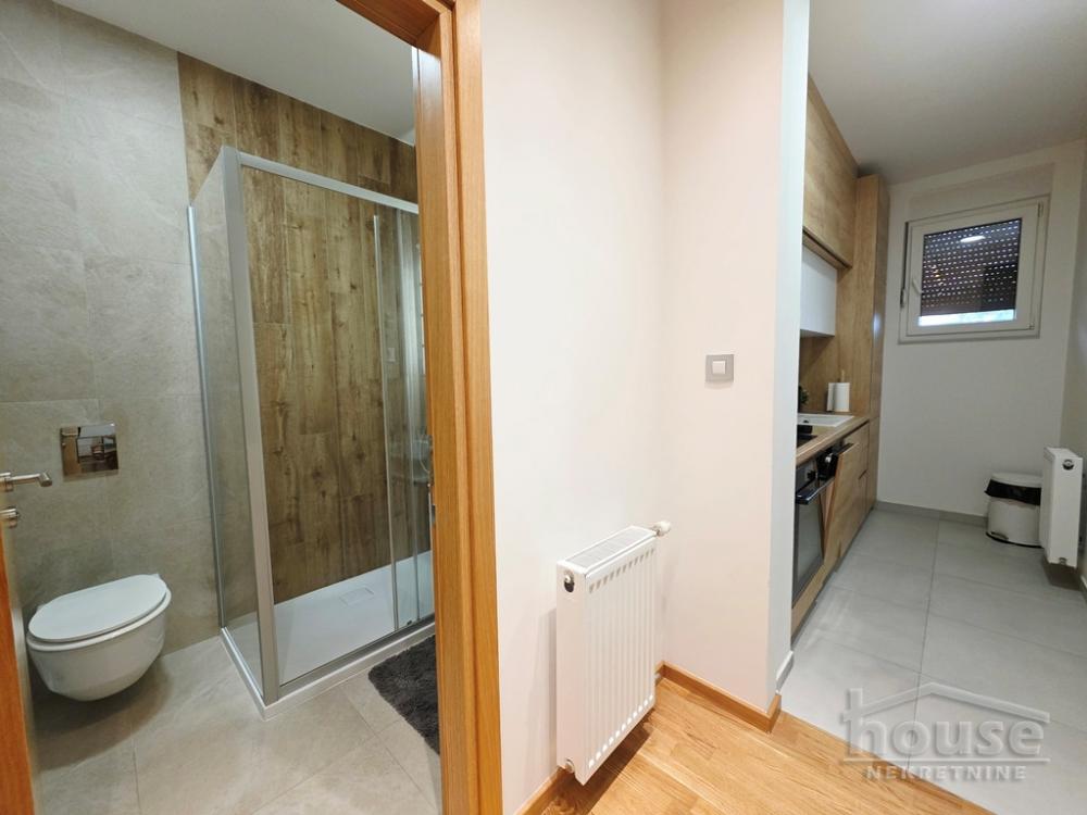 Slika 9 - Stan,NOVI SAD,TELEP,kv: 50.00, € 155000, ID: 1065928