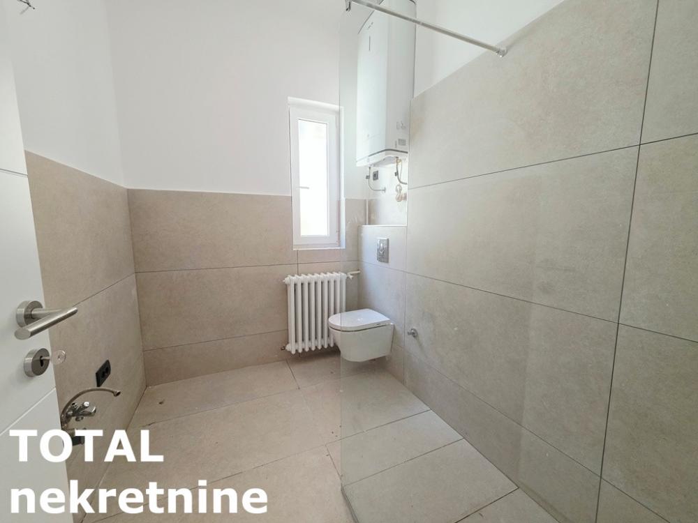 Slika 4 - Stan,NOVI SAD,CENTAR,kv: 25.00, € 92000, ID: 1102841