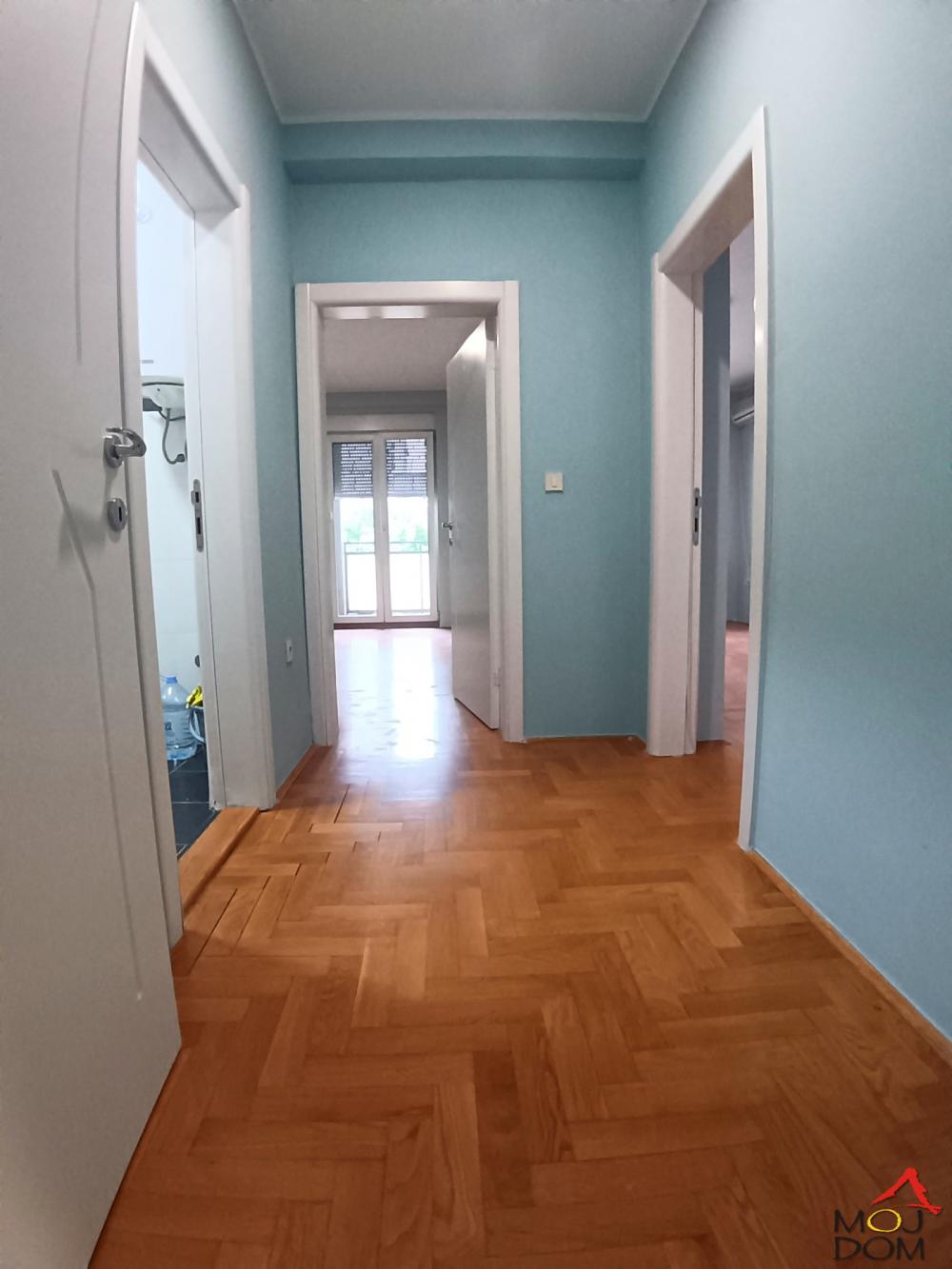 Slika 1 - Stan,NOVI SAD,CENTAR,kv: 78, € 257500, ID: 1032380