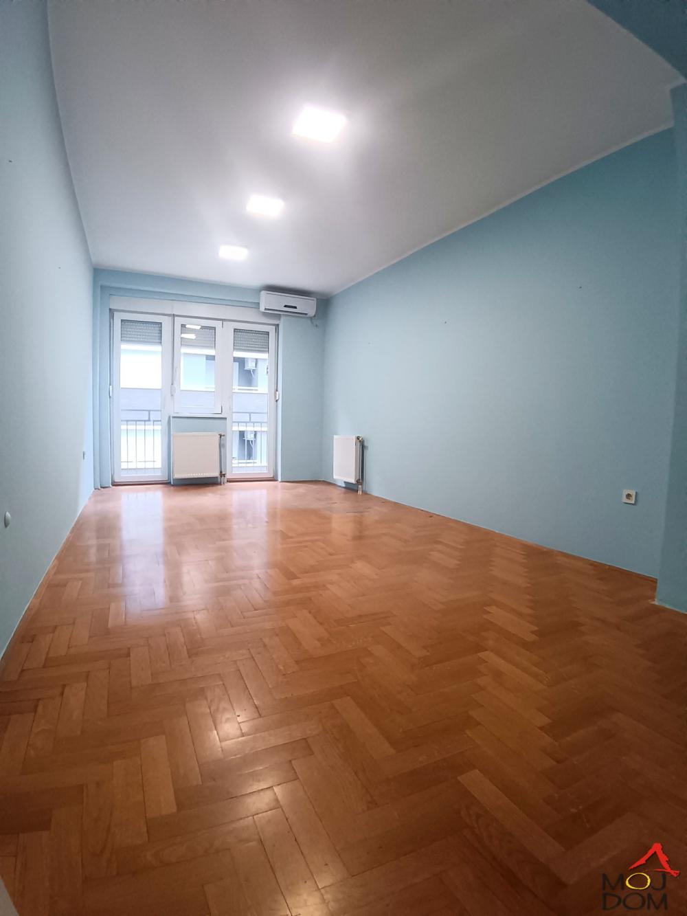 Slika 2 - Stan,NOVI SAD,CENTAR,kv: 78, € 257500, ID: 1032380