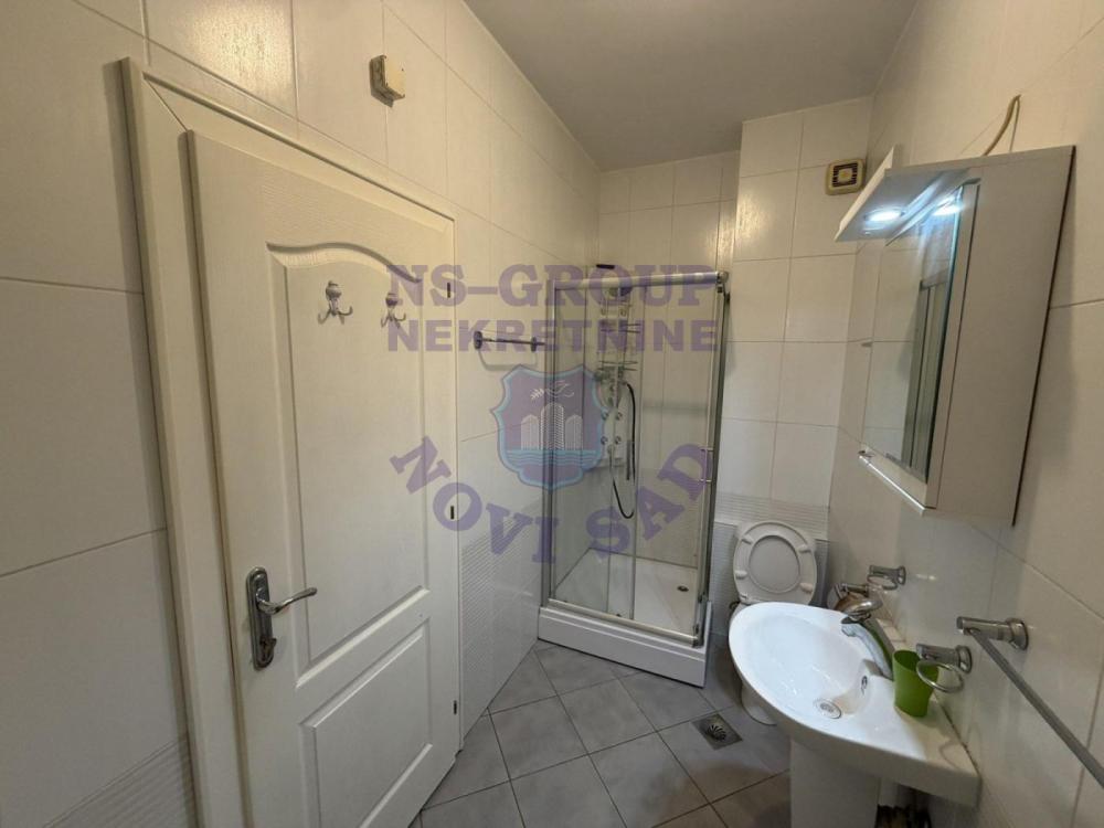 Slika 5 - Izuzetan dvosoban stan površine 61 m², smešten u samom centru Novog Sada
