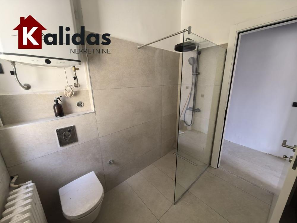 Slika 4 - Stan,NOVI SAD,CENTAR,kv: 25, € 94760, ID: 1008865